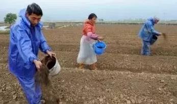 ����ʩ����ô����˼�f�Լ����r�Y�ˣ�