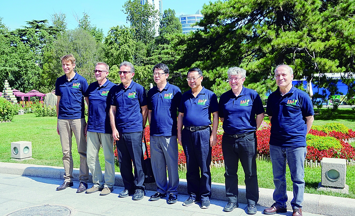 ׌�������V����