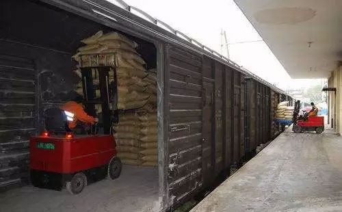 ��������R�φ��ӣ������Ƿ���^�m(x��)�_�پGɫͨ�����\�������Y��